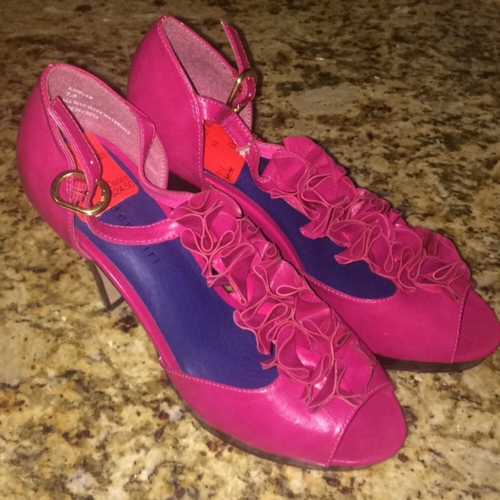 NWT madden girl kizzler shoes size 7 1/2